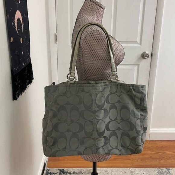 Coach Signature Logo Gabby Carryall Shopper Tote Shoulder Bag Gray - Picture 1 of 7